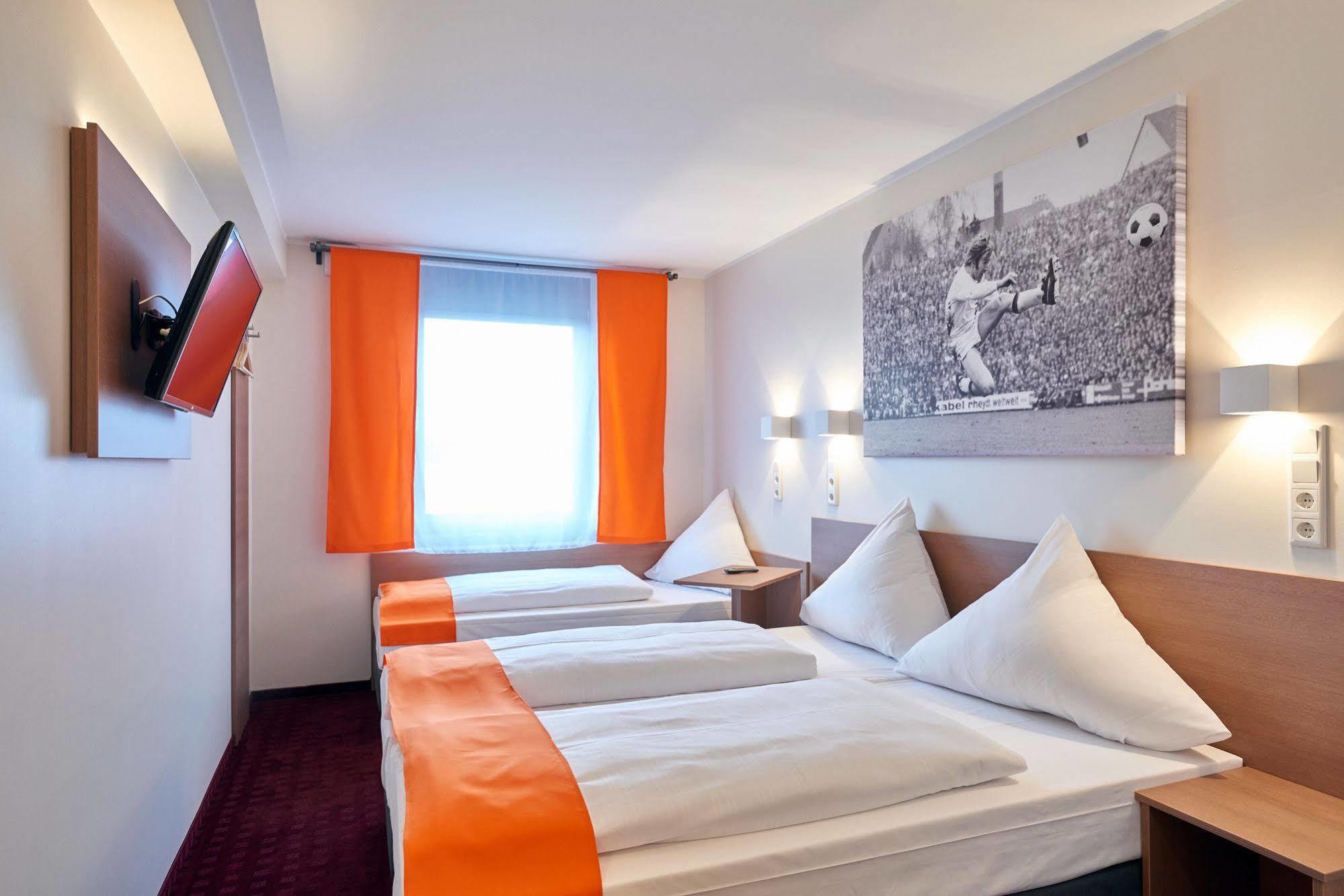 Mcdreams Hotel Moenchengladbach Eksteriør billede