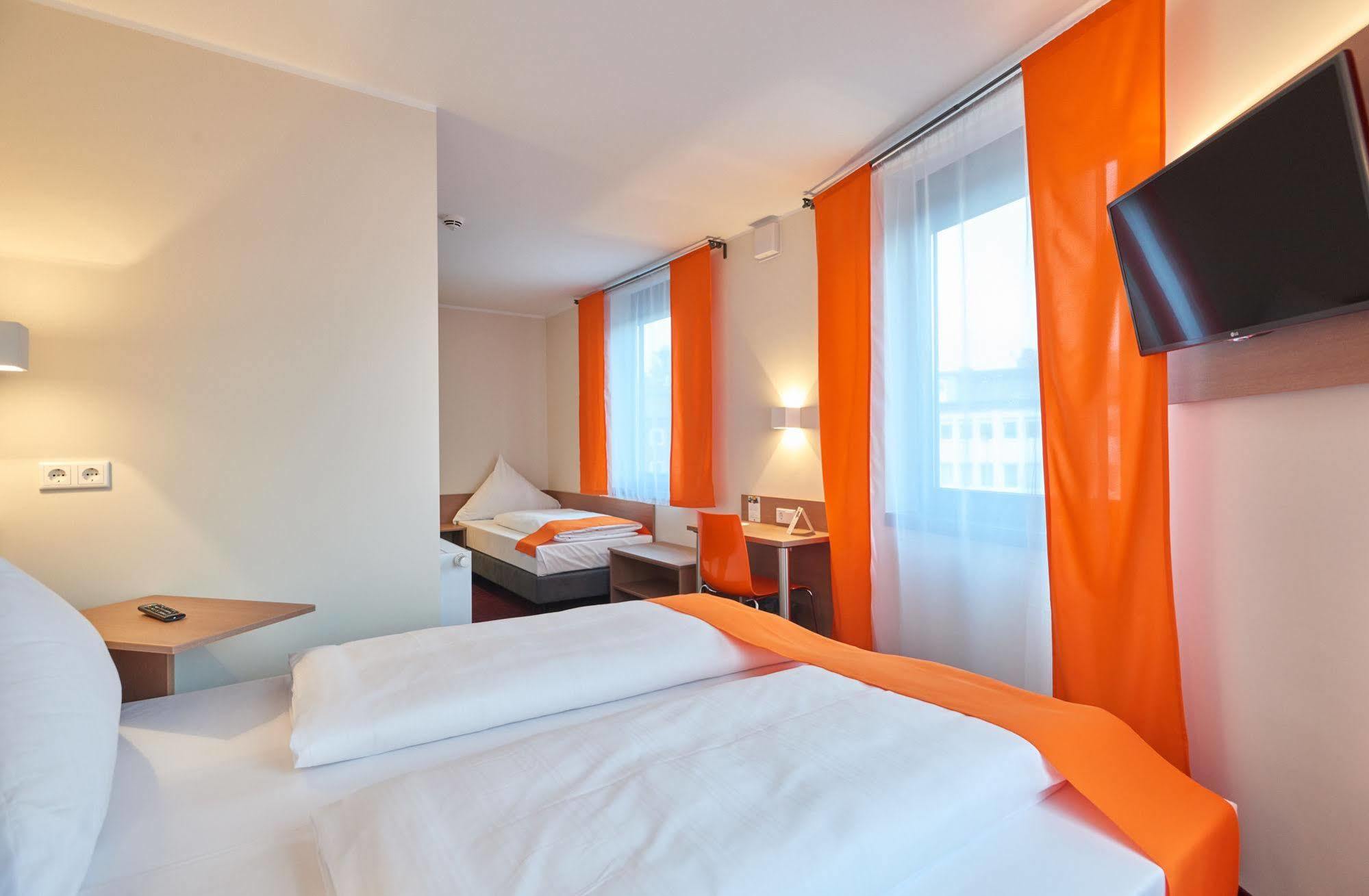 Mcdreams Hotel Moenchengladbach Eksteriør billede