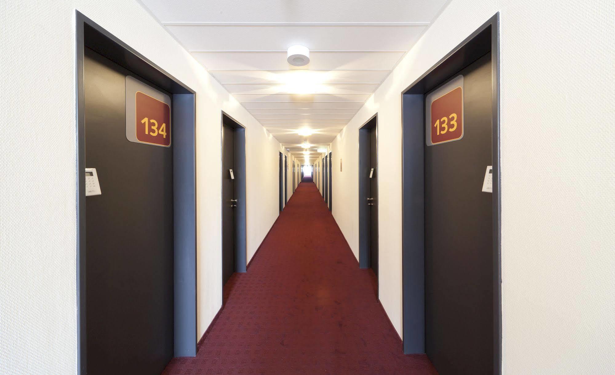 Mcdreams Hotel Moenchengladbach Eksteriør billede
